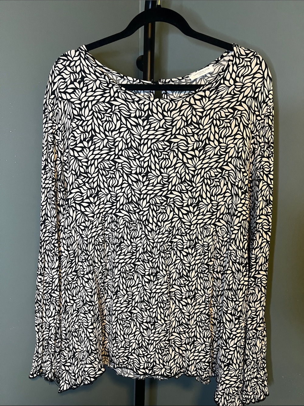 Classic Black & Cream Leaf-Print Tunic Top